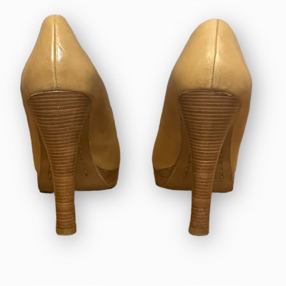 Beautiful bags and shoes! New styles every day! - Picture 7 of 10